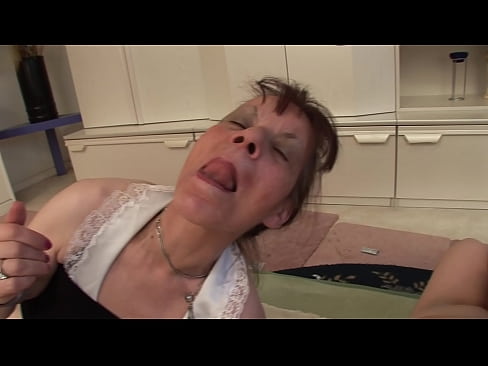 ❤️ Duha ka lola ug usa ka apohan adunay tulo ka lalaki ️ Porno sa amon