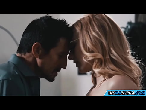 ❤️ Romantikong pakighilawas sa usa ka slutty blonde ️ Porno sa amon