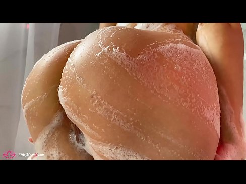❤️ Brunette Masturbates Pussy uban sa Vibrator sa Intense Orgasm sa Shower ️ Porno sa amon